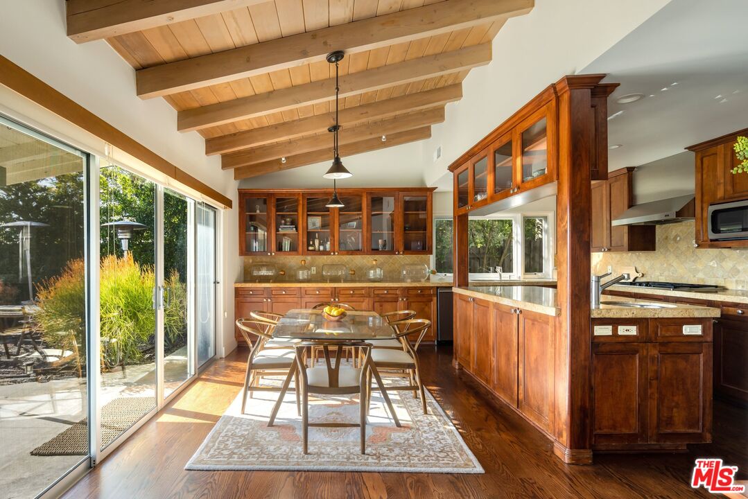 Mid-Century California Ranch View Home