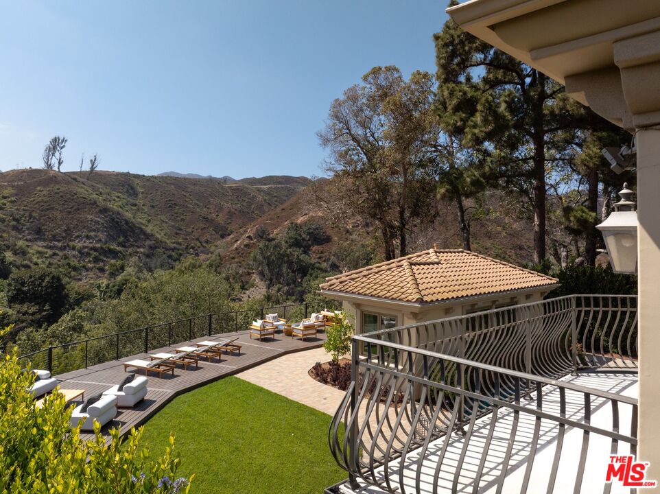 13731 Romany Dr