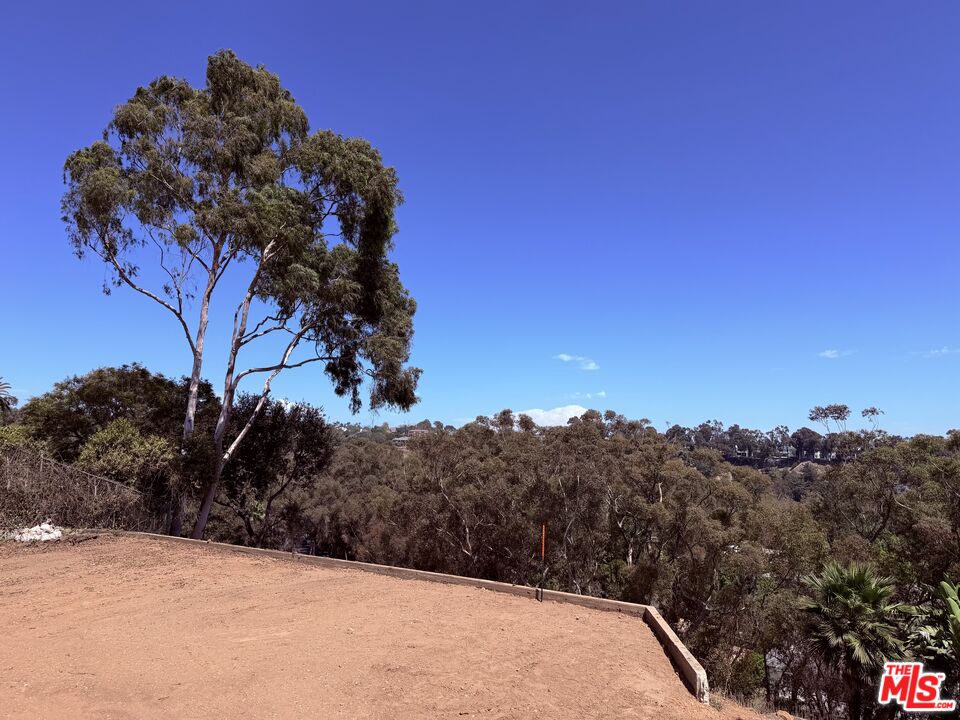 Coveted Chautauqua Rim Lot Above Sunset Blvd | 18,000sqft
