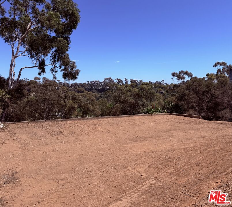 Coveted Chautauqua Rim Lot Above Sunset Blvd | 18,000sqft