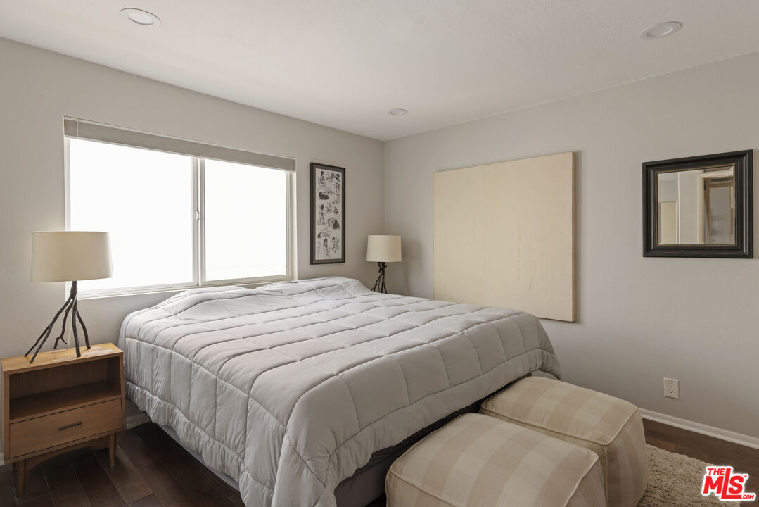 12530 Venice Blvd Unit: 3