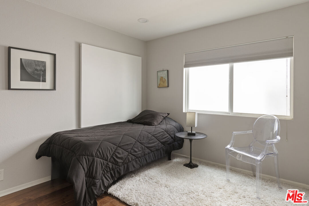 12530 Venice Blvd Unit: 3