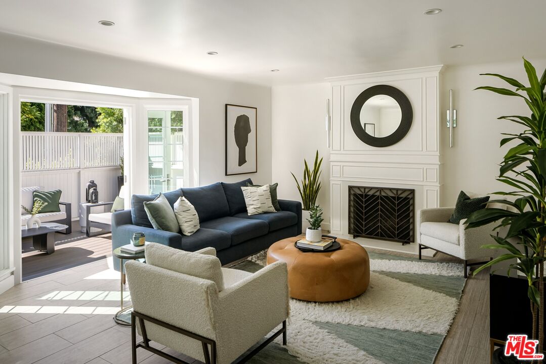 Sophisticated California Bungalow