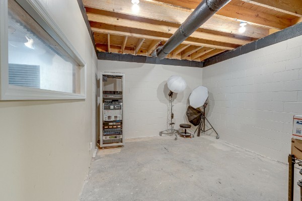 2715 Standing Oak Dr