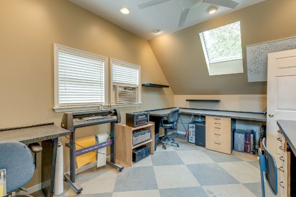 2715 Standing Oak Dr