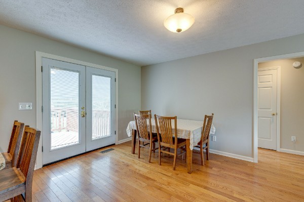 2715 Standing Oak Dr