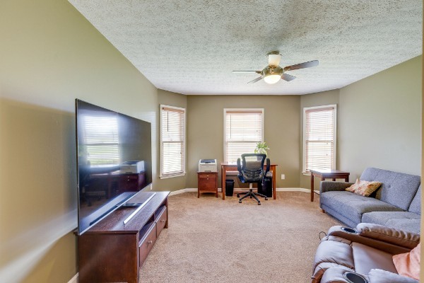 2715 Standing Oak Dr