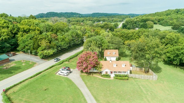 2715 Standing Oak Dr