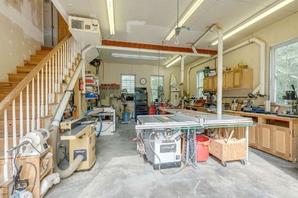 2715 Standing Oak Dr