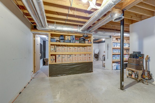 2715 Standing Oak Dr