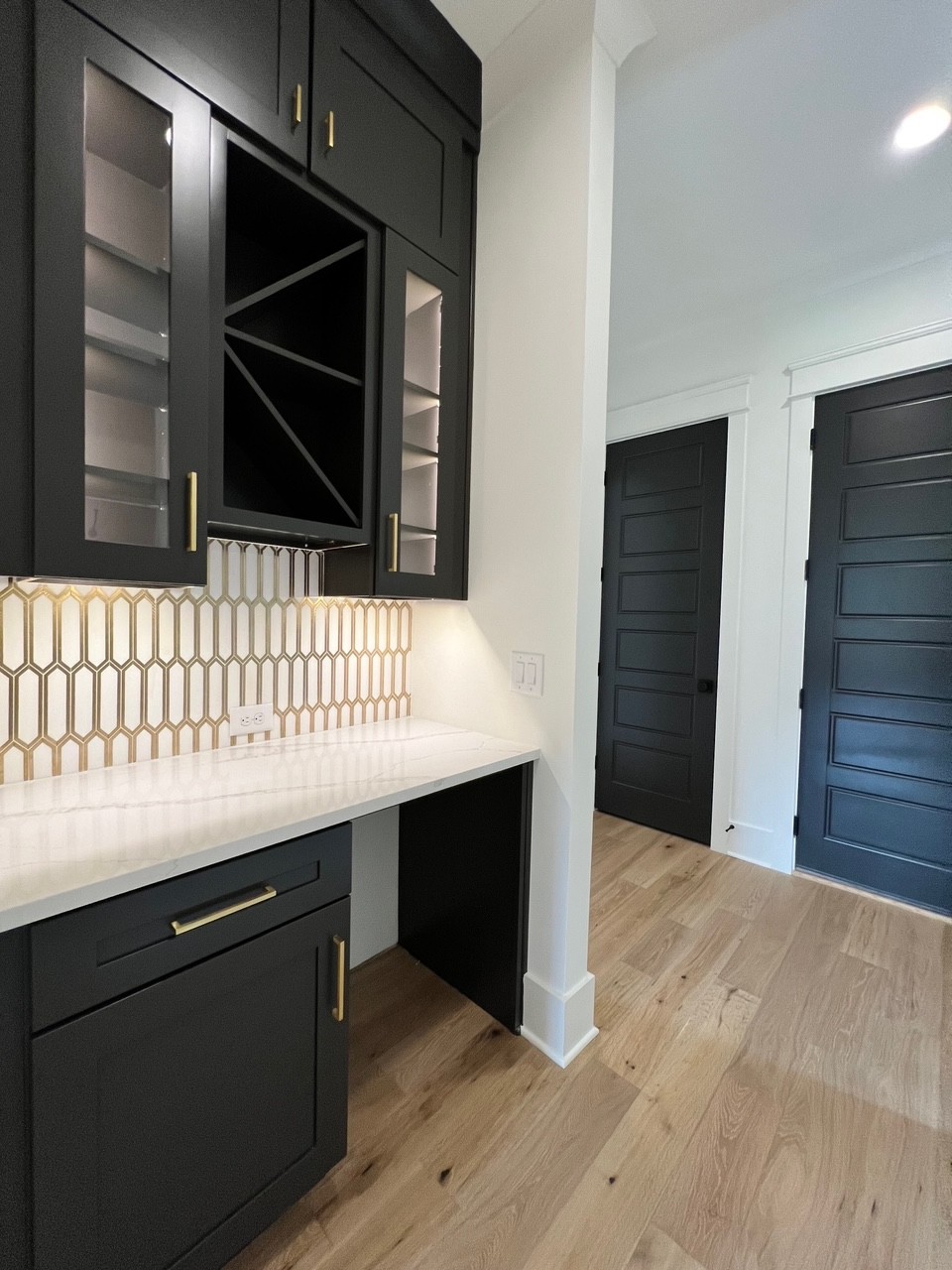 1631 Kaschlina Point