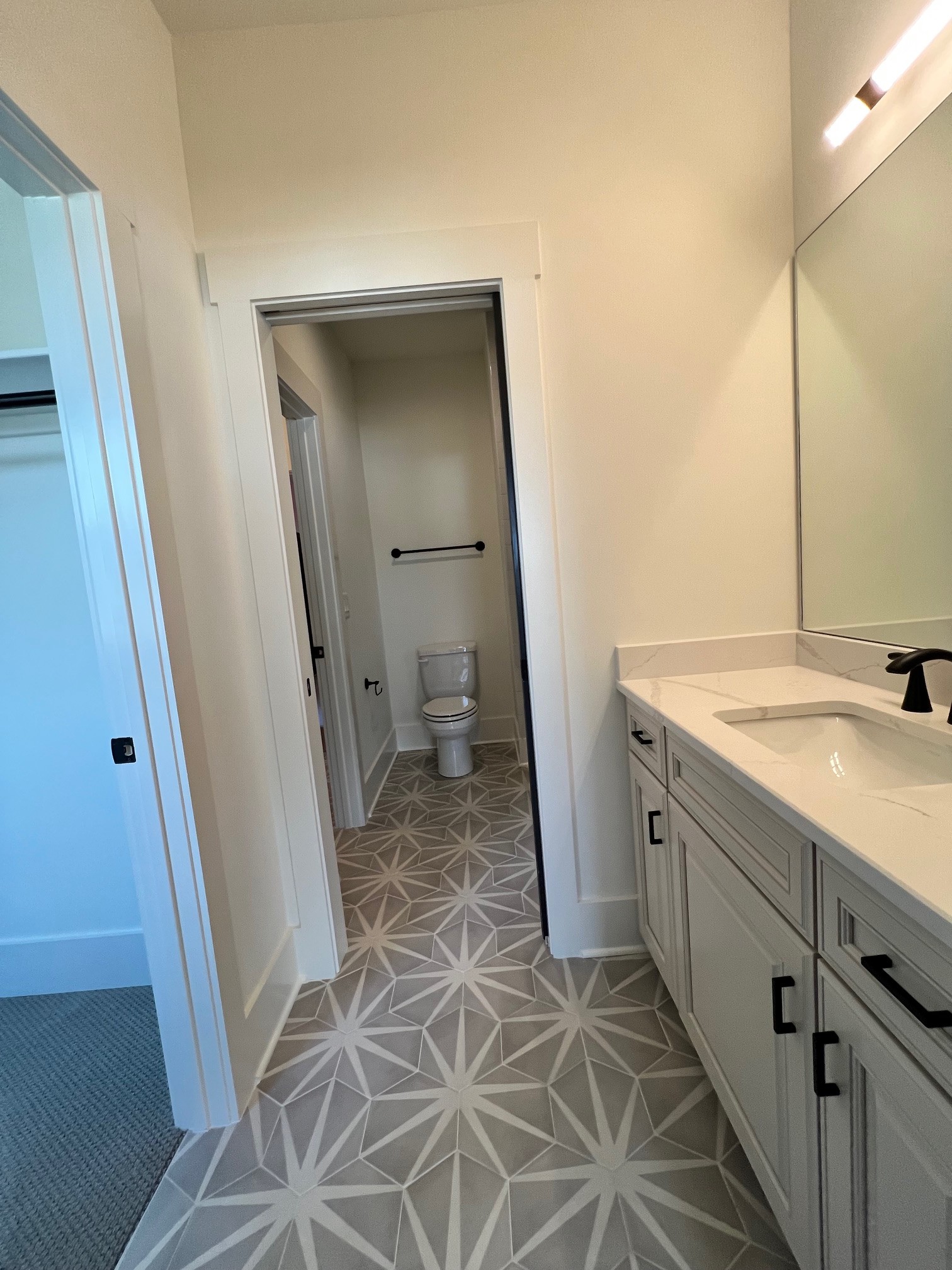 1631 Kaschlina Point