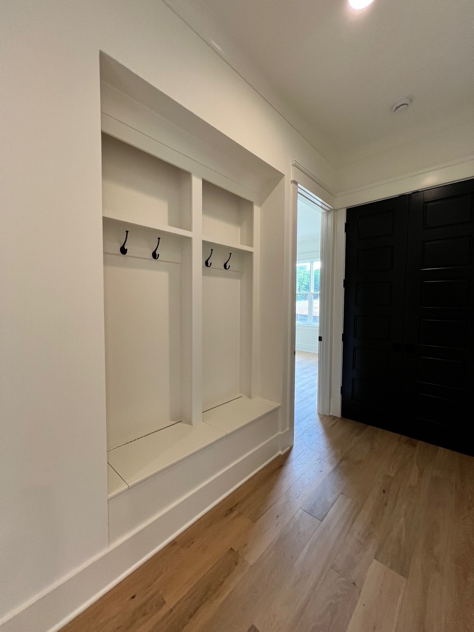 1631 Kaschlina Point