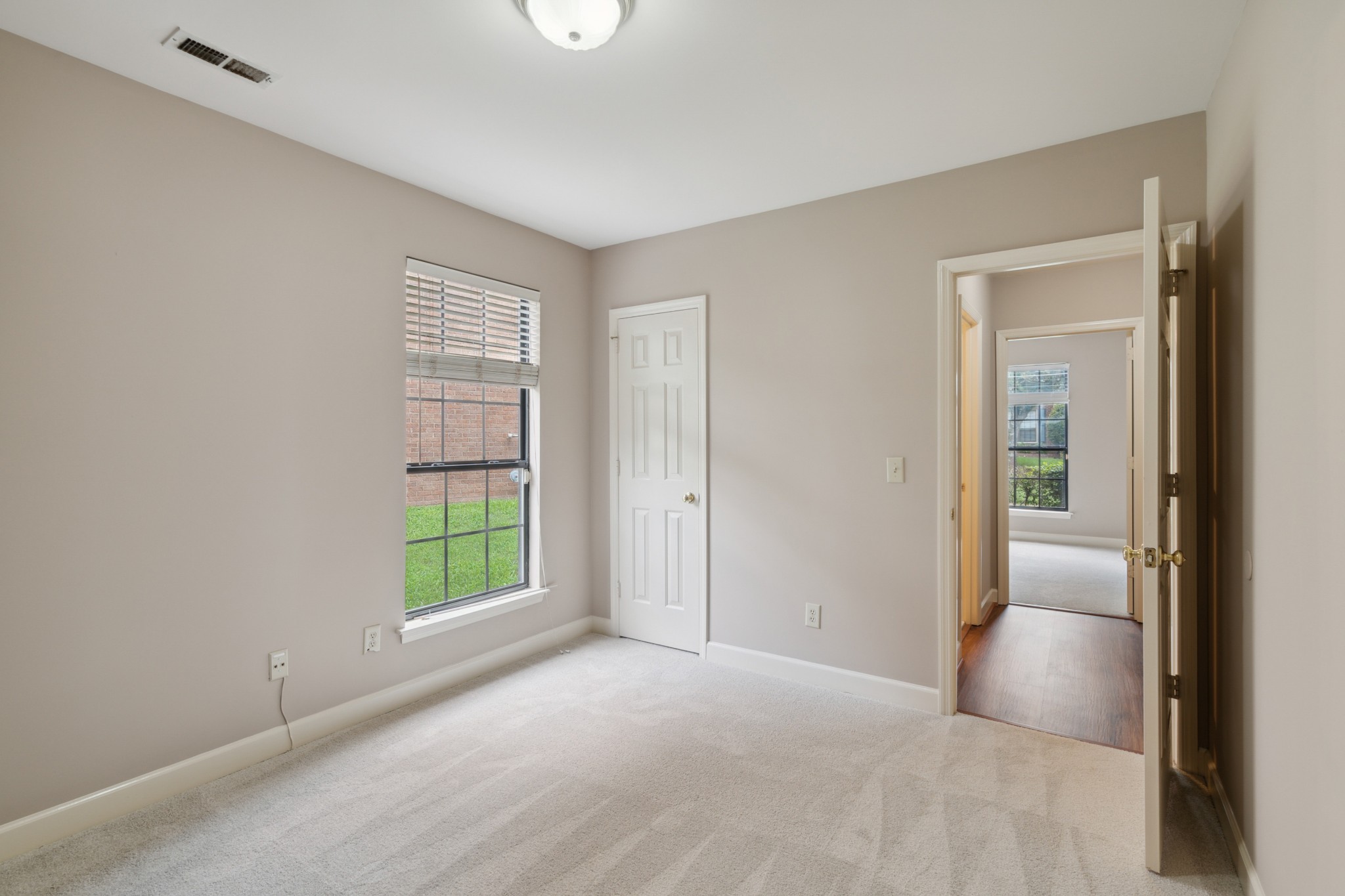 1527 Brentwood Pointe