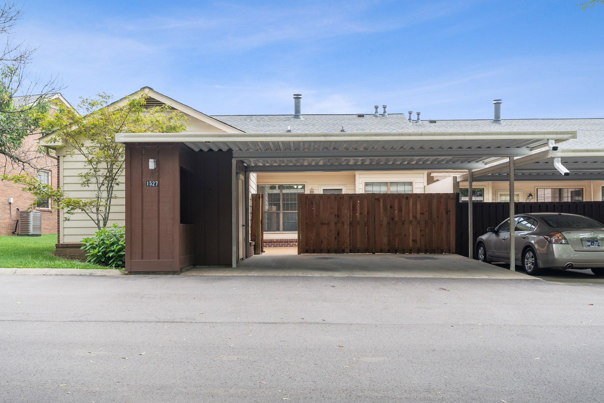 1527 Brentwood Pointe