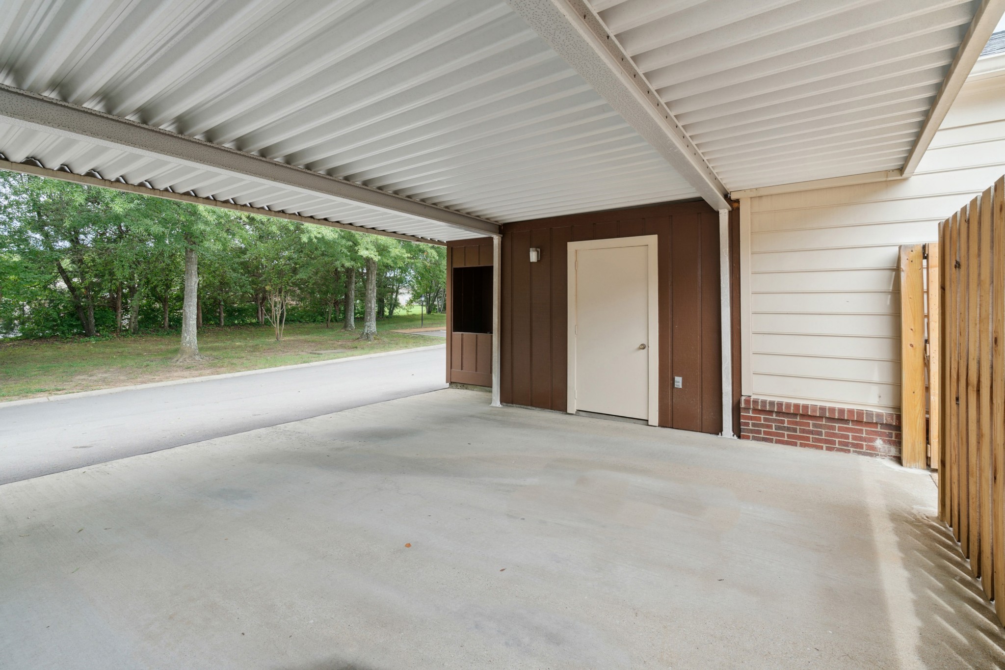 1527 Brentwood Pointe