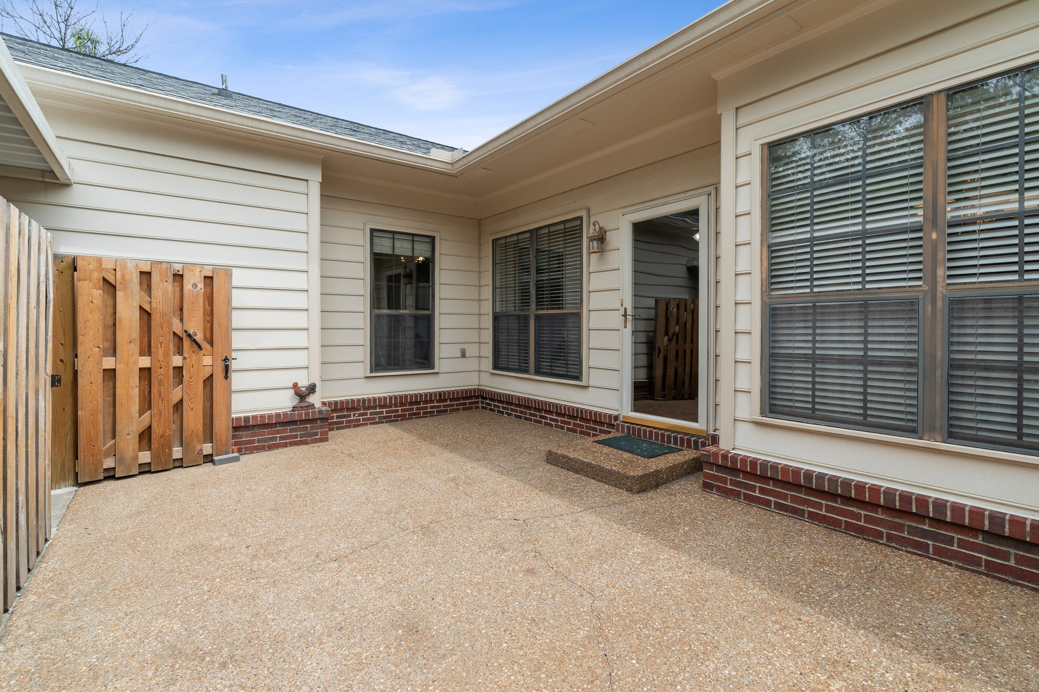 1527 Brentwood Pointe