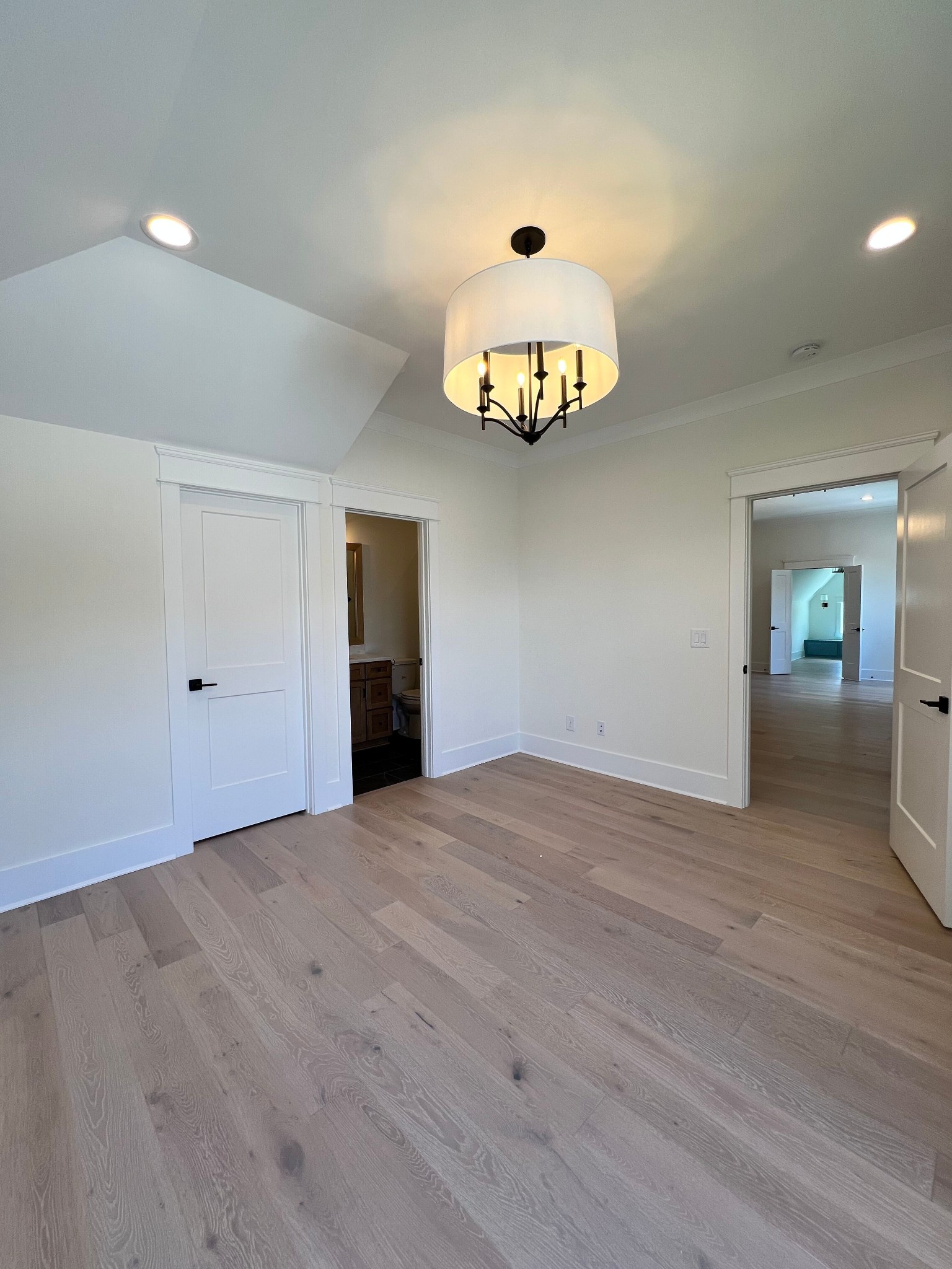 1630 Kaschlina Point