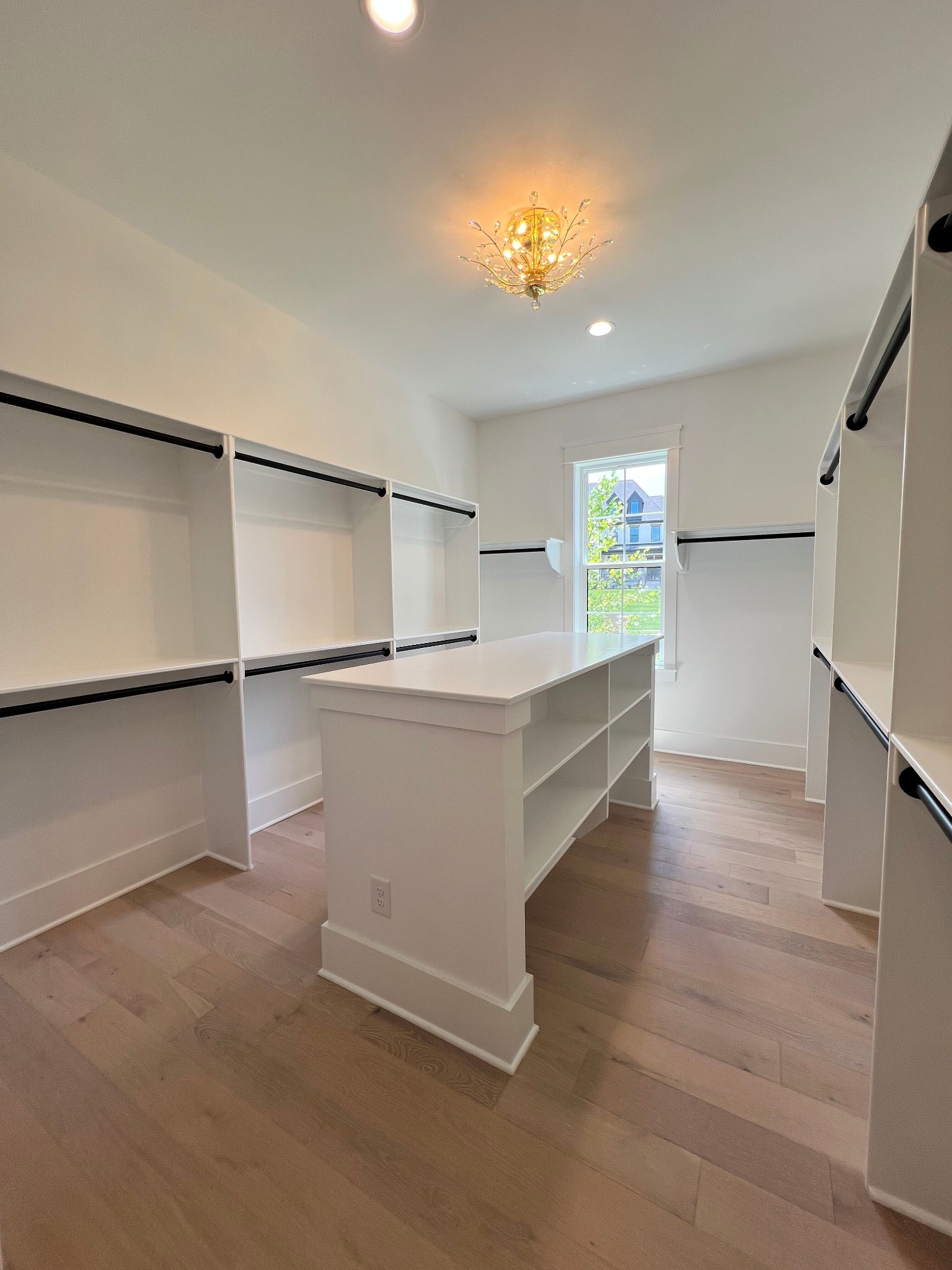 1630 Kaschlina Point