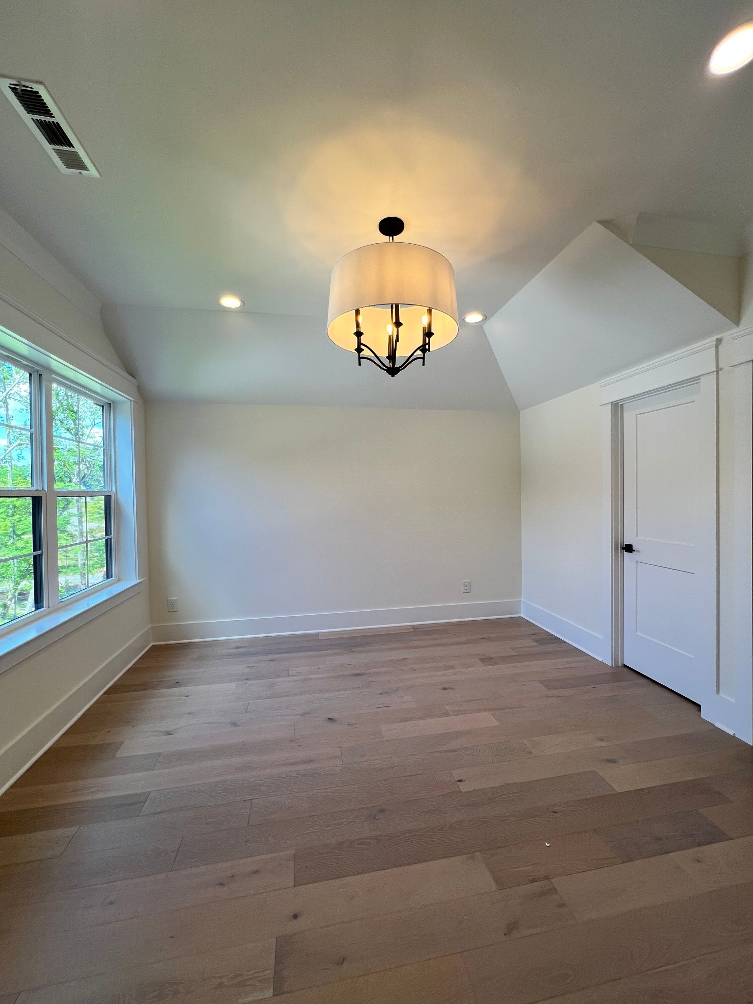 1630 Kaschlina Point