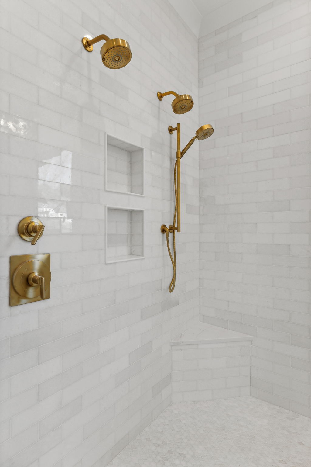 1620 Kaschlina Point