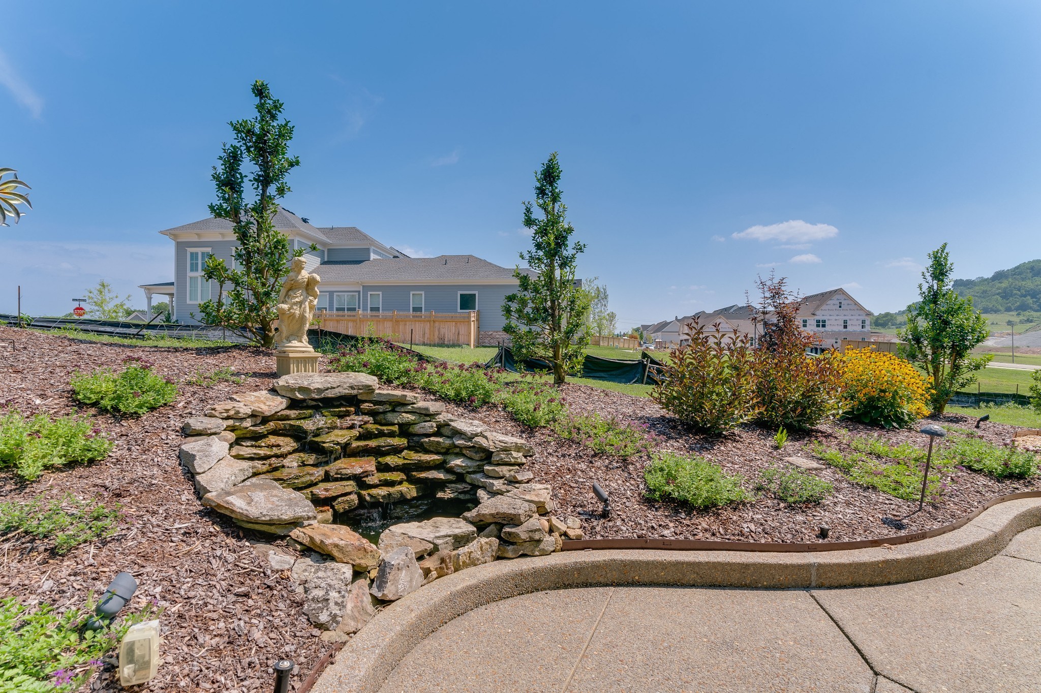 102 Stream Valley Blvd