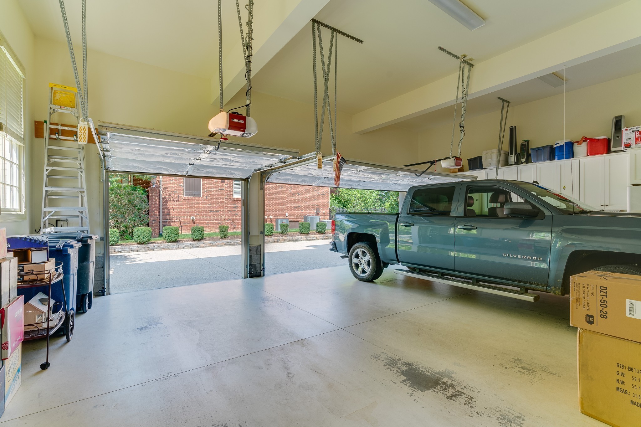 102 Stream Valley Blvd