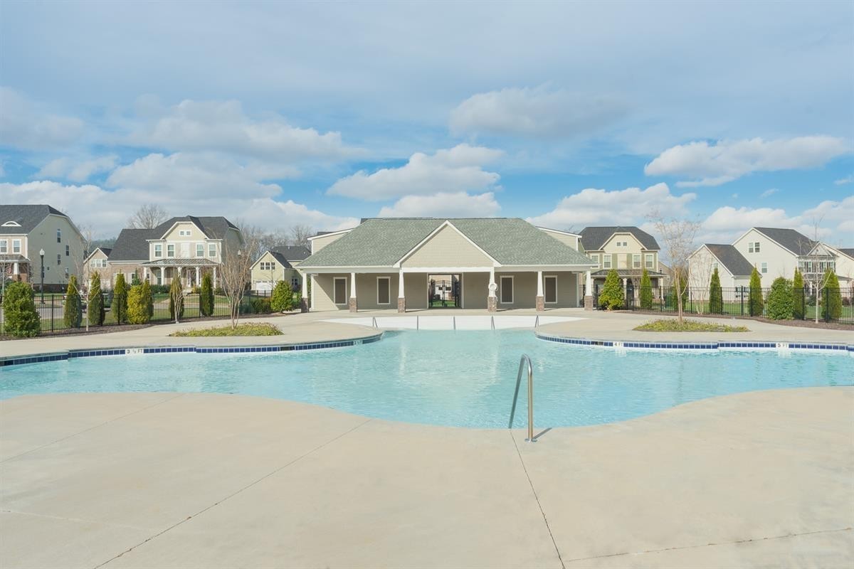 102 Stream Valley Blvd