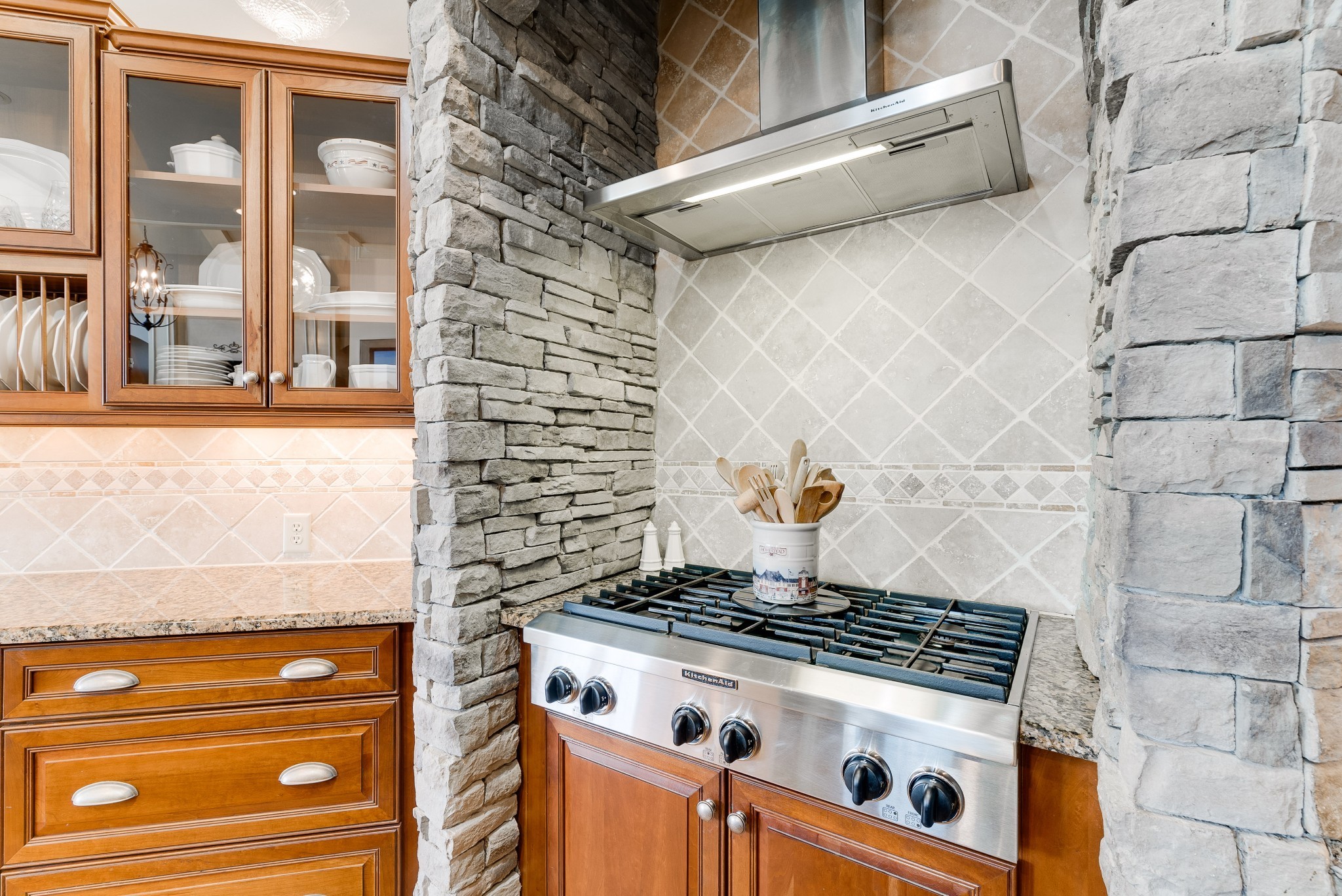 102 Stream Valley Blvd