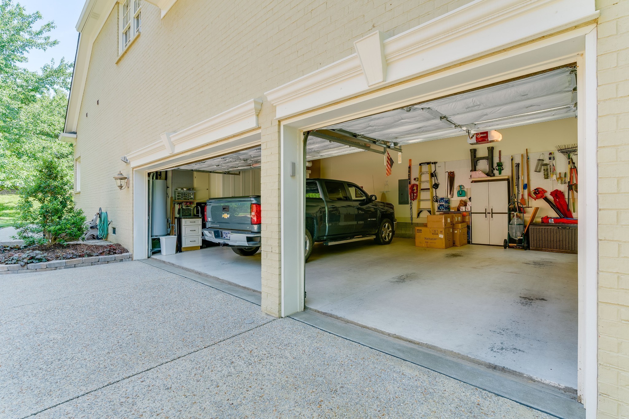 102 Stream Valley Blvd