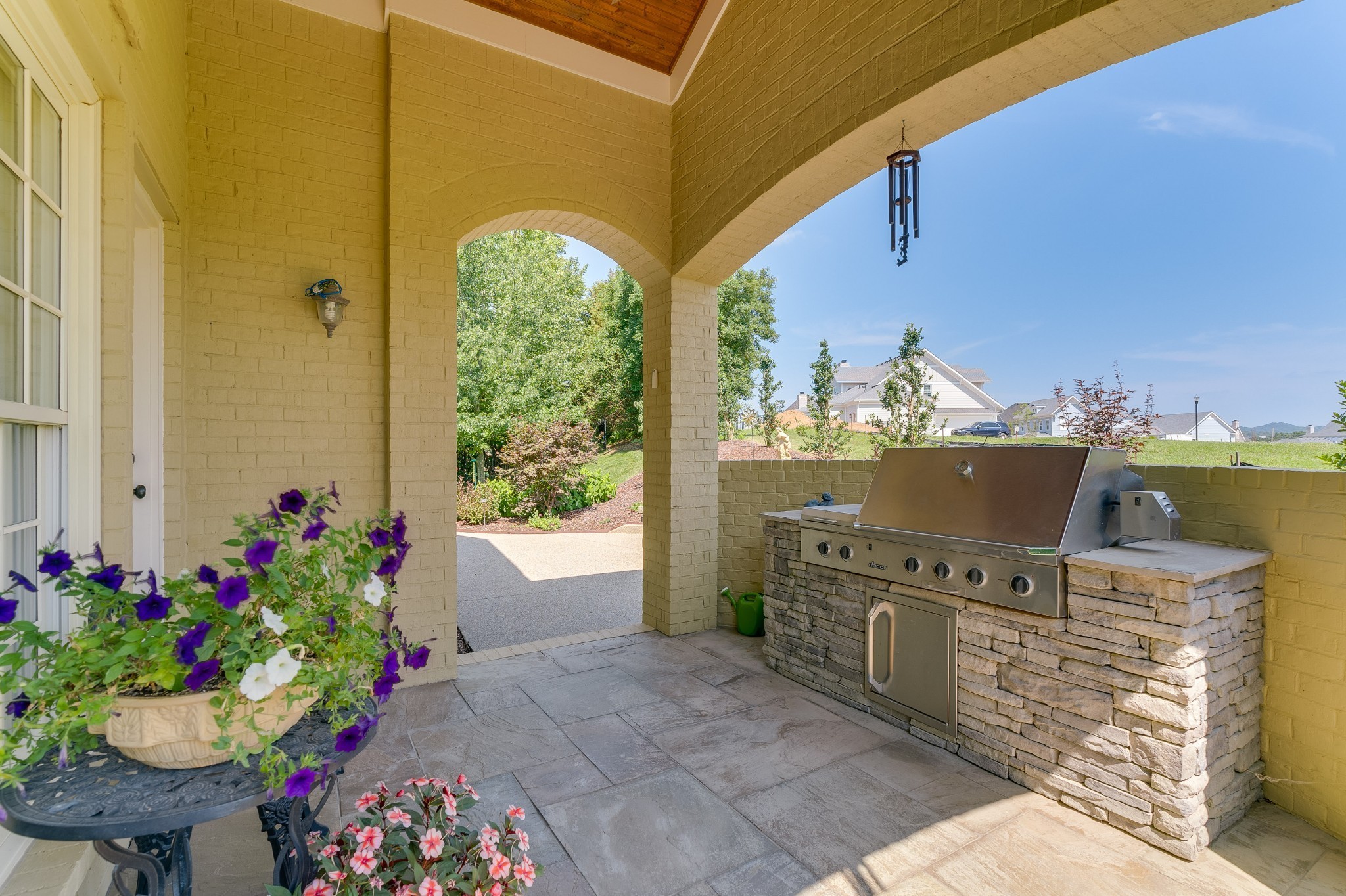 102 Stream Valley Blvd