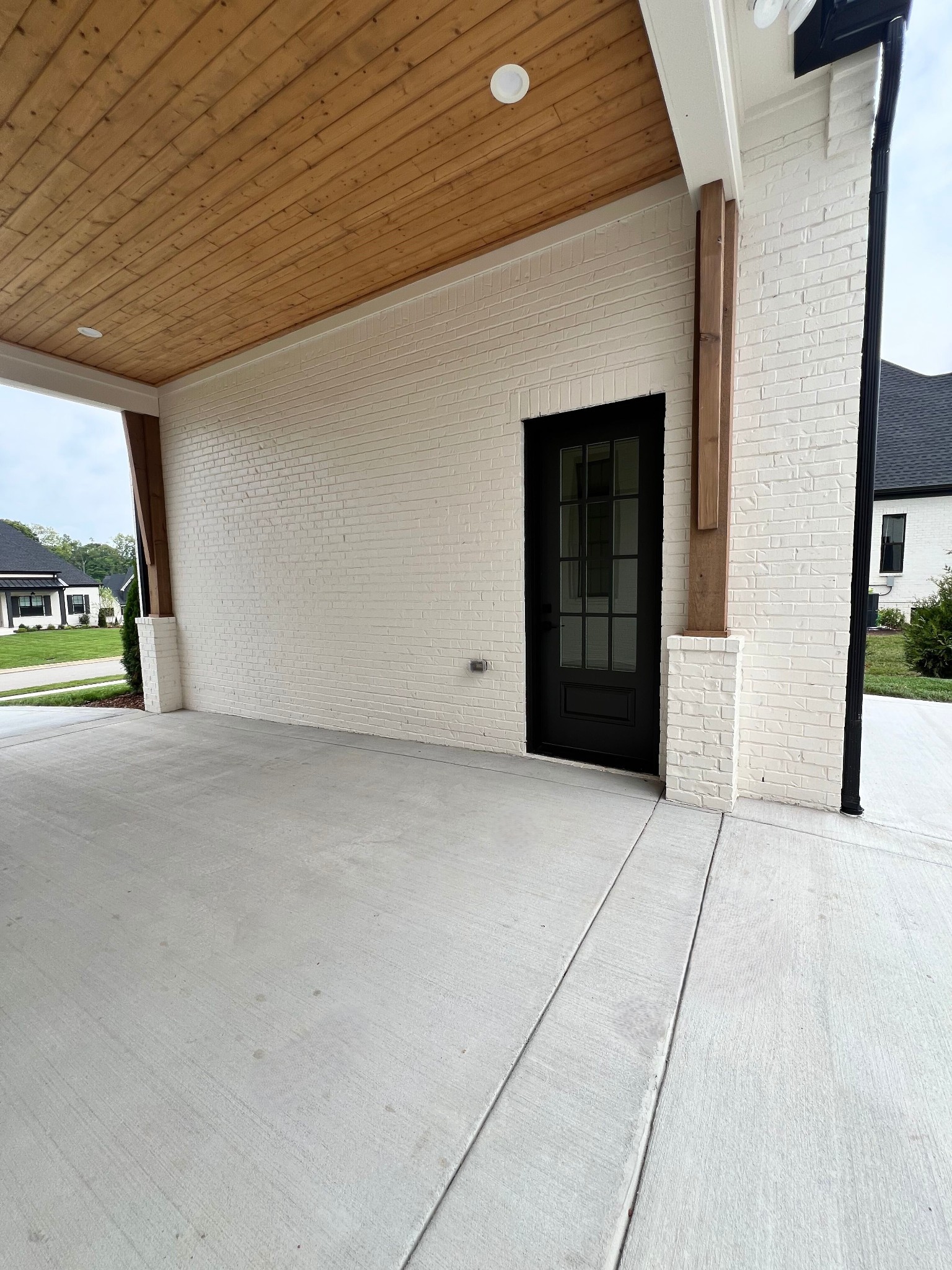 1629 Kaschlina Point