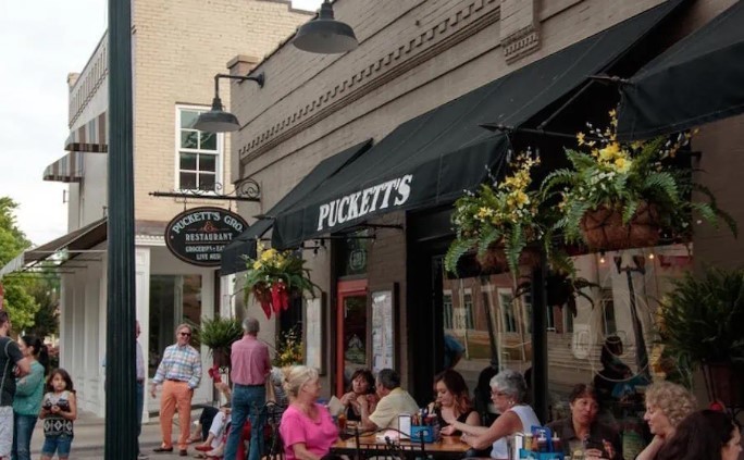 7226 Fiddlers Glen Drive