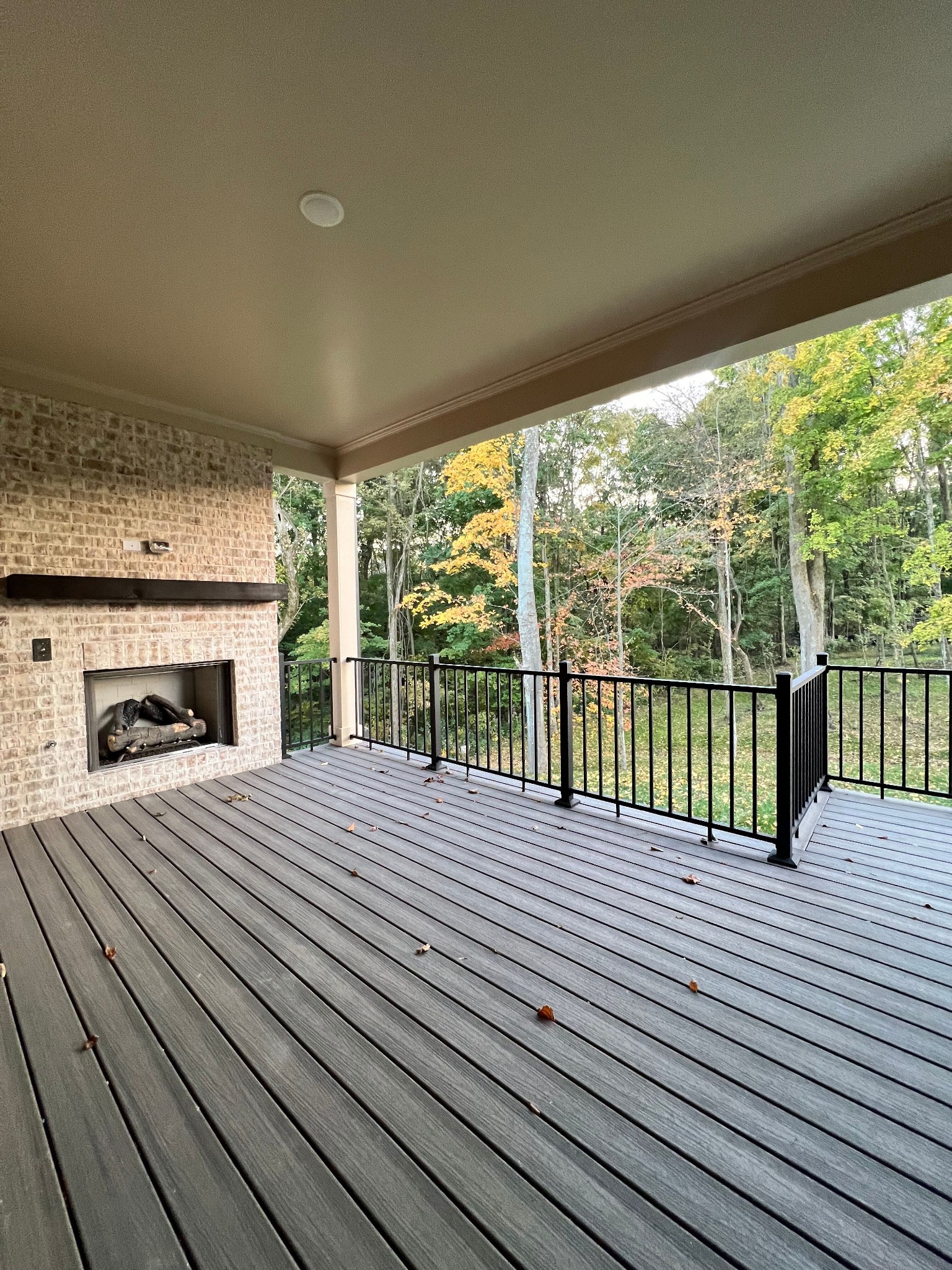 1637 Champagne Ct