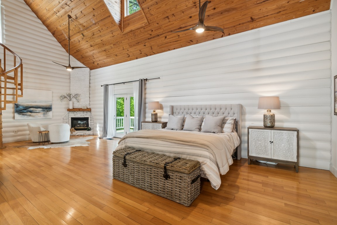 1885 Evergreen Rd