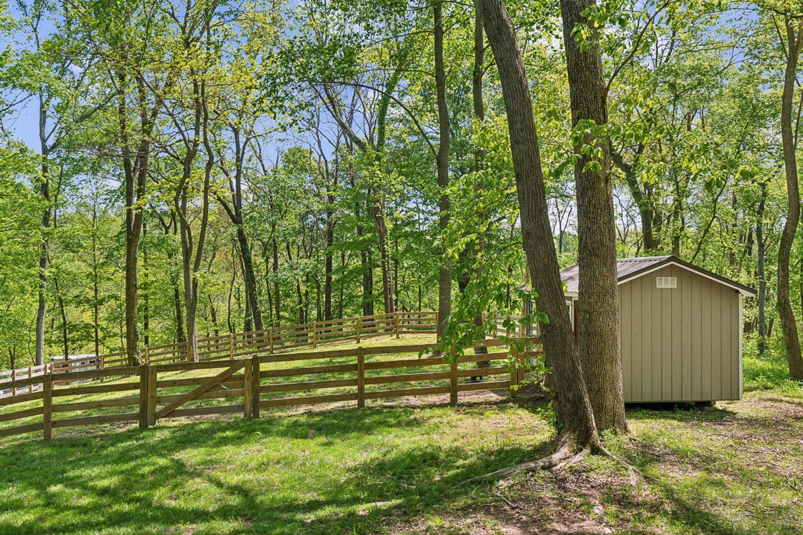 1885 Evergreen Rd