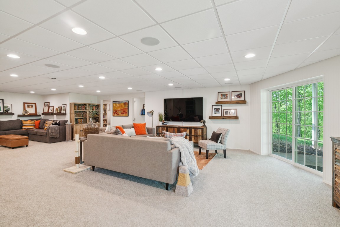 1885 Evergreen Rd