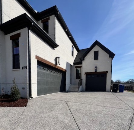 1012 Laguna Drive