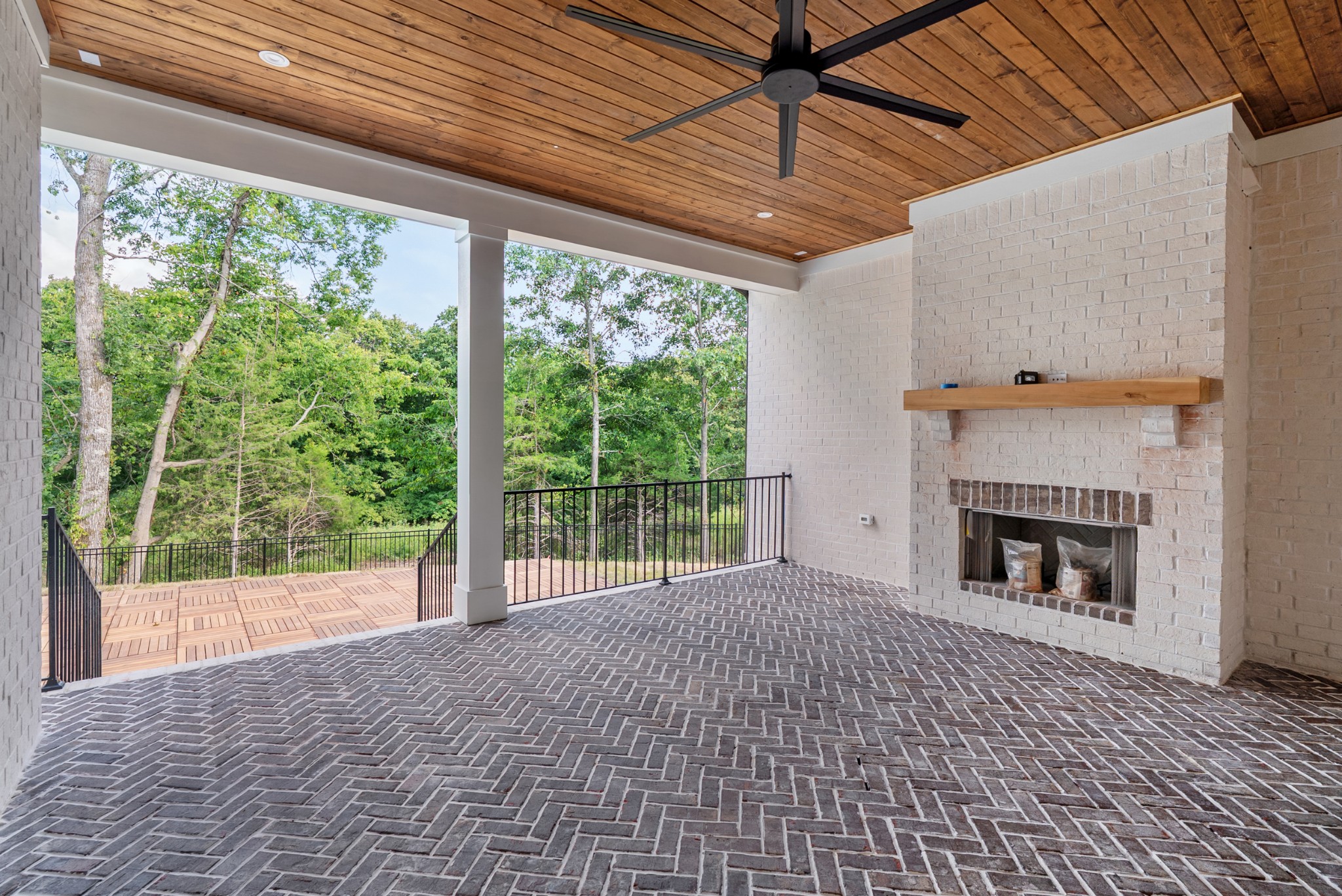 1662 Geralds Dr