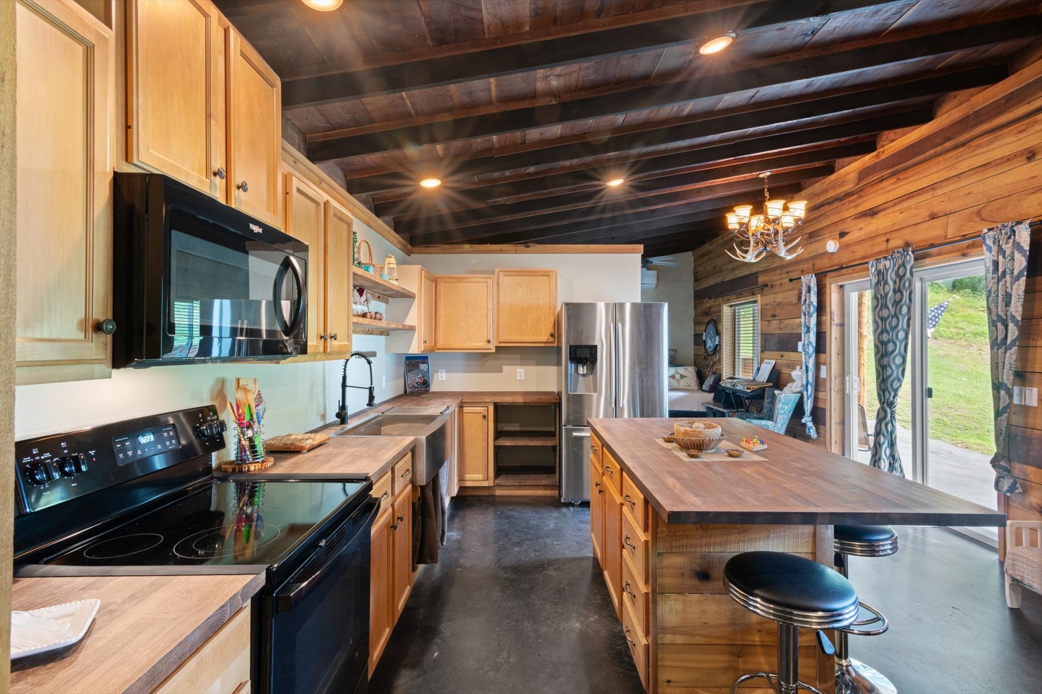 8491 Gainesboro Hwy