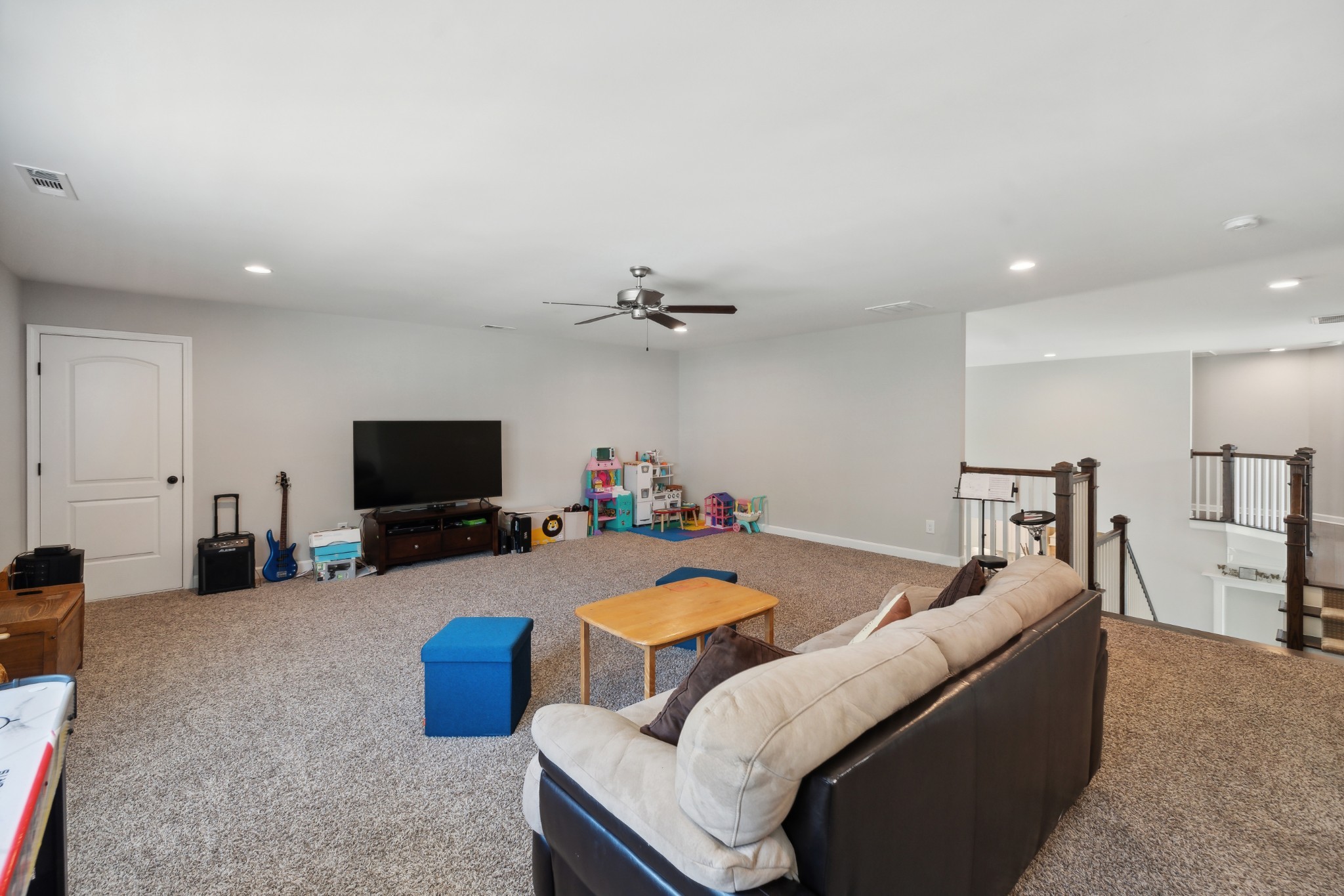 9600 Stonebluff Dr