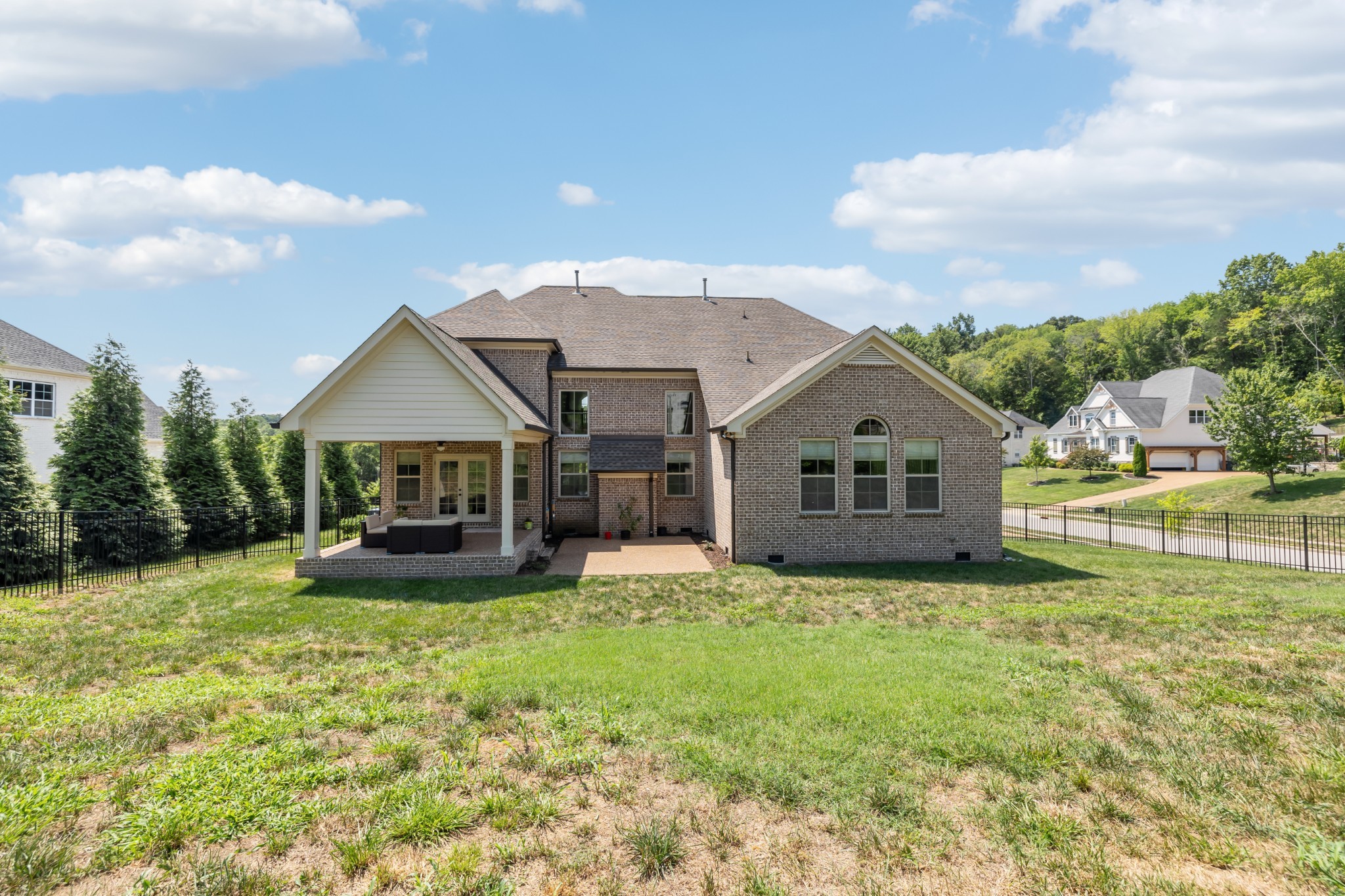 9600 Stonebluff Dr