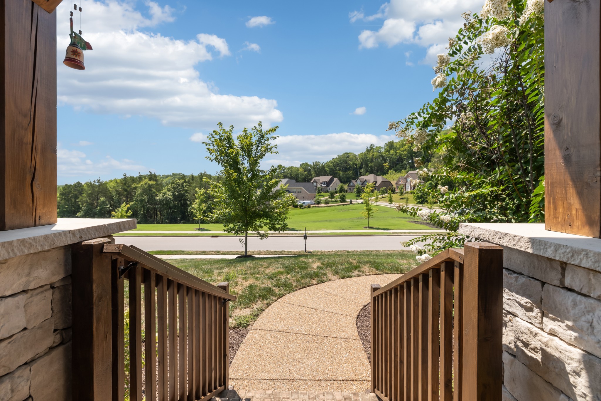 9600 Stonebluff Dr