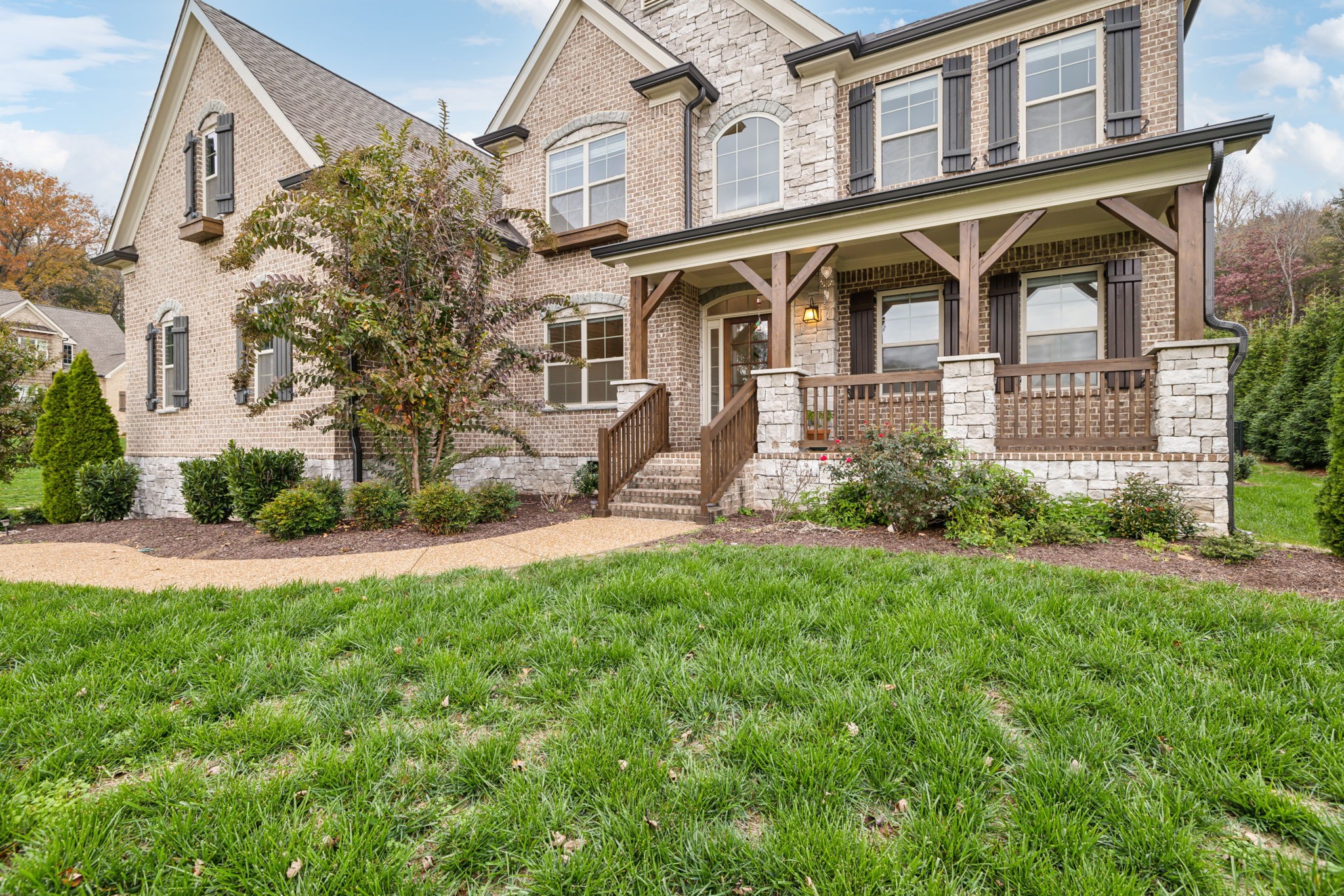 9600 Stonebluff Dr
