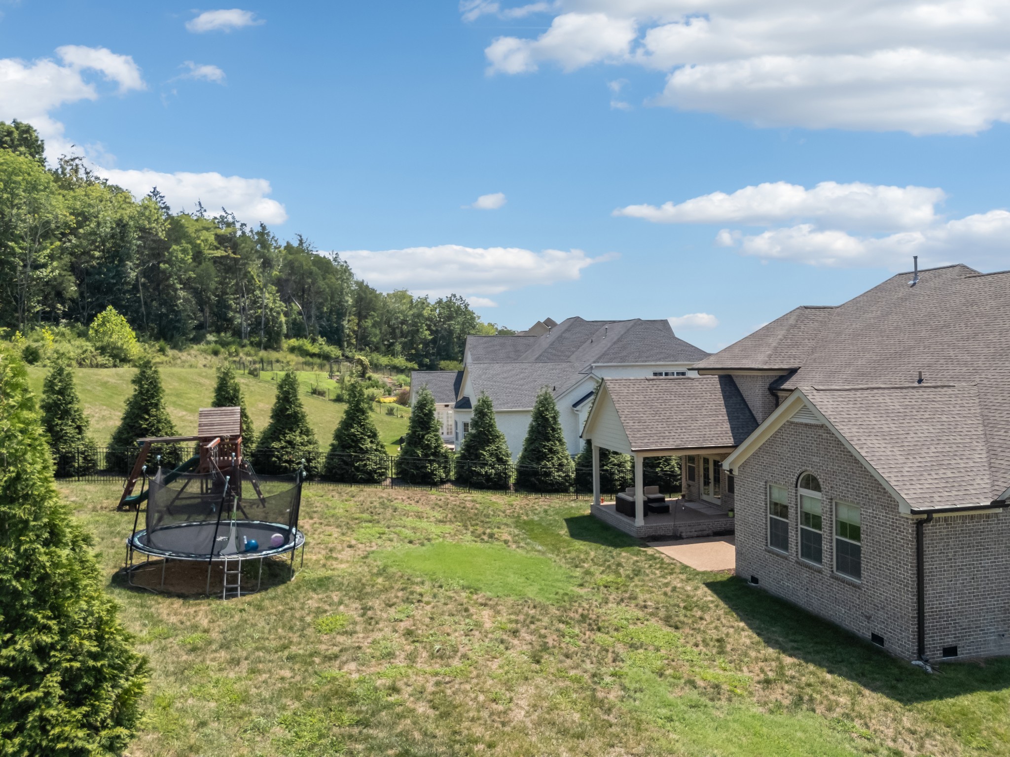 9600 Stonebluff Dr