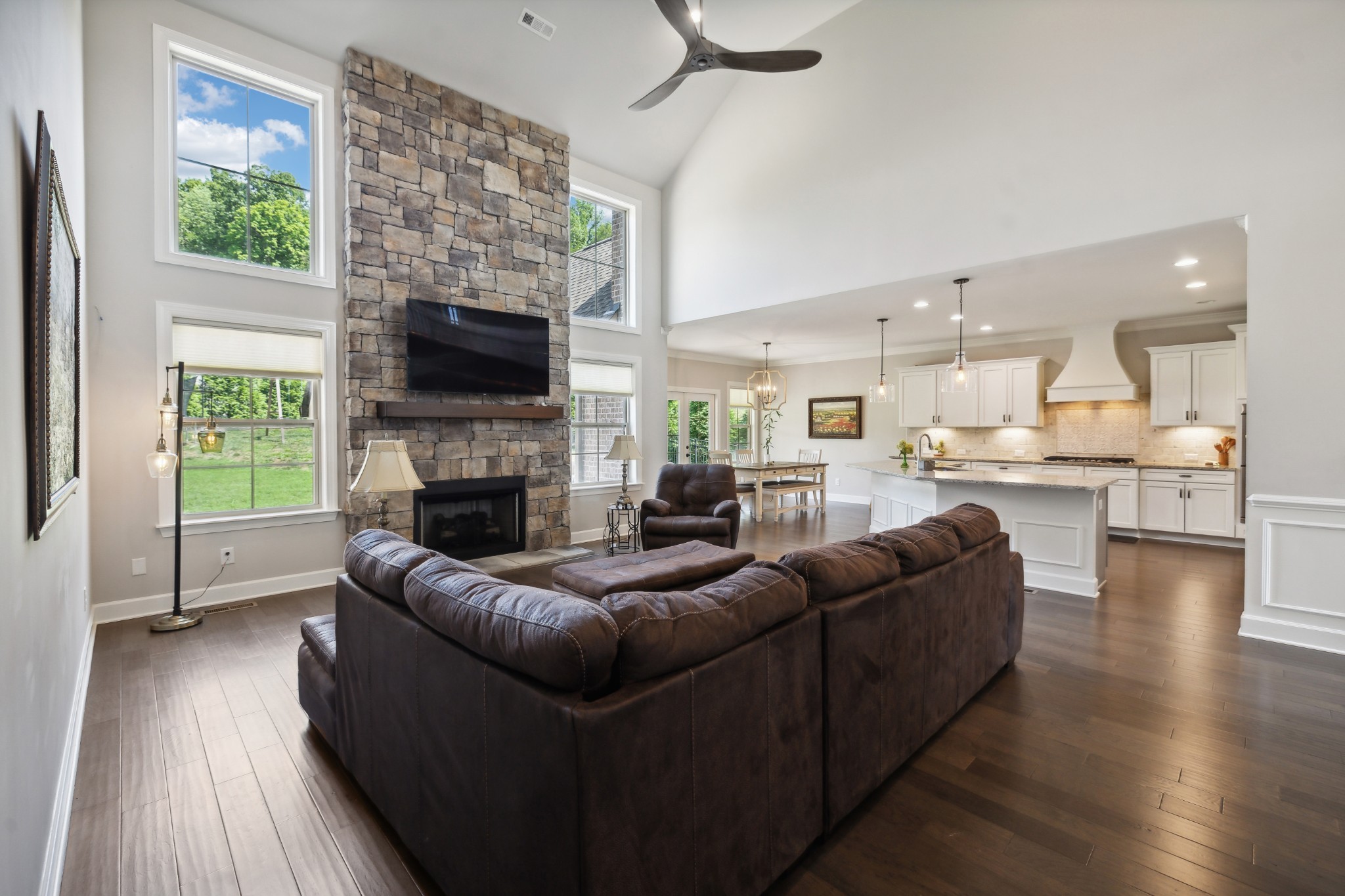 9600 Stonebluff Dr