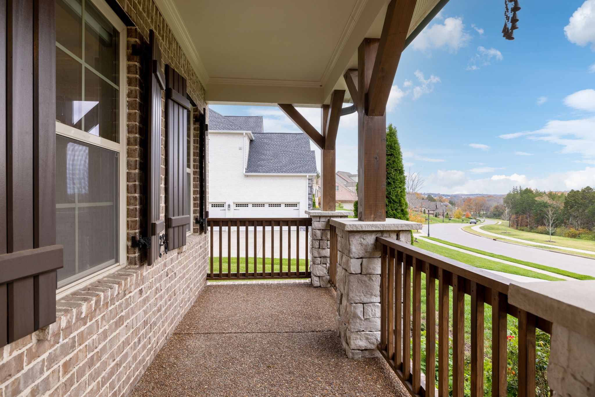 9600 Stonebluff Dr
