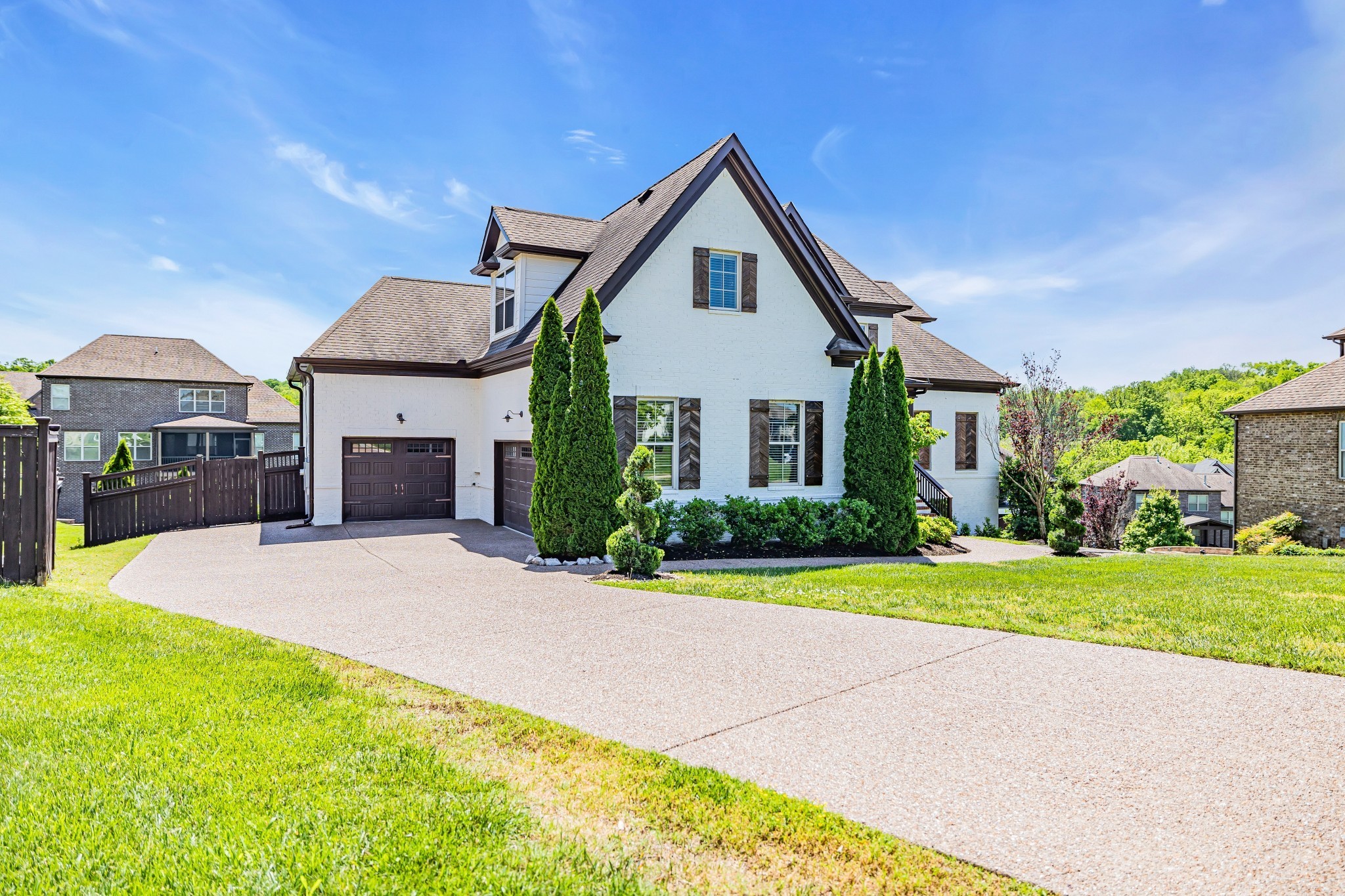 318 Crescent Moon Cir