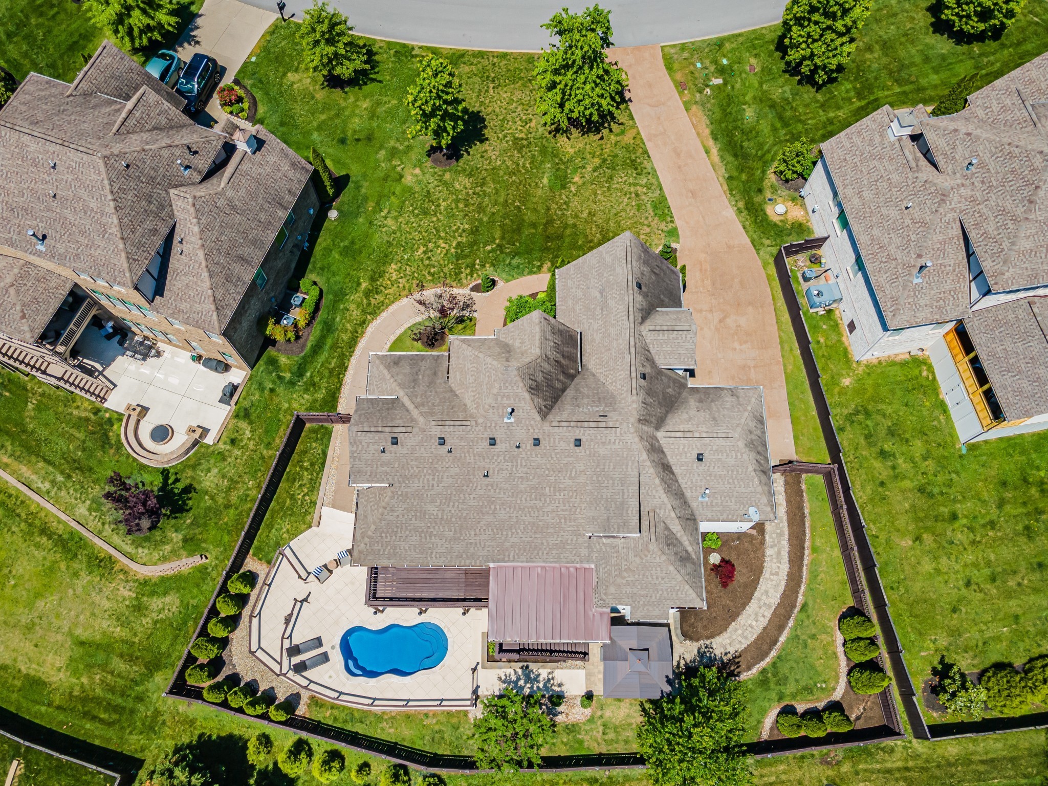 318 Crescent Moon Cir