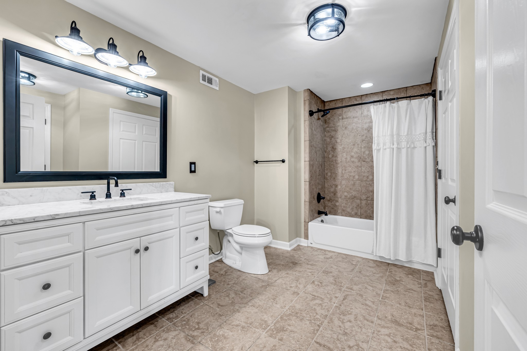 318 Crescent Moon Cir